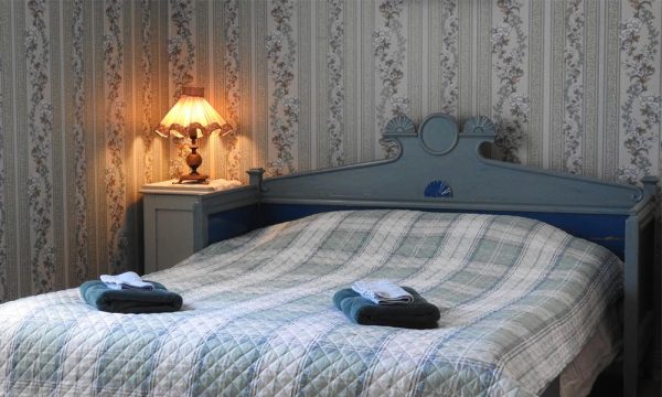 blue_bed